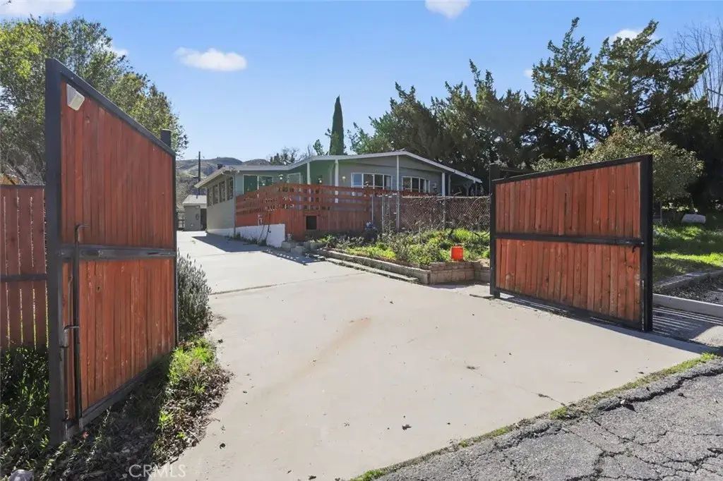 712 Canyon Drive, Lebec