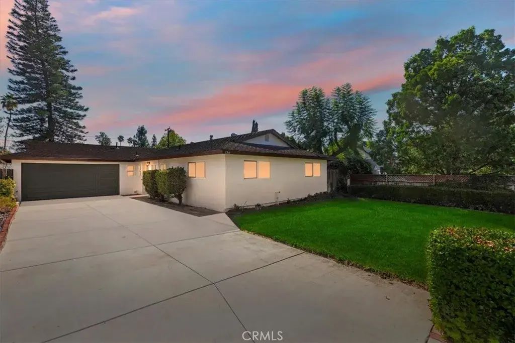 230 E Blaine, Riverside