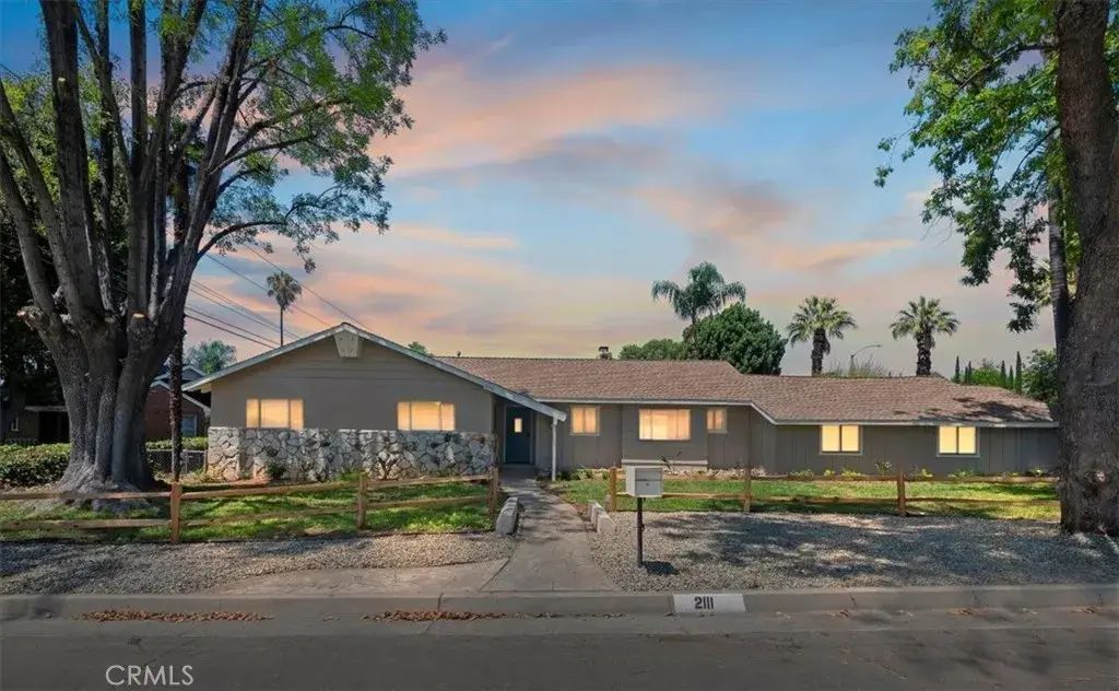 2111 Elsinore Road, Riverside