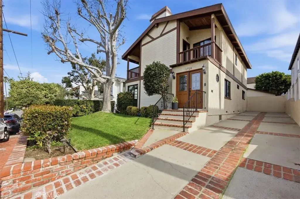 1728 Oak, Manhattan Beach