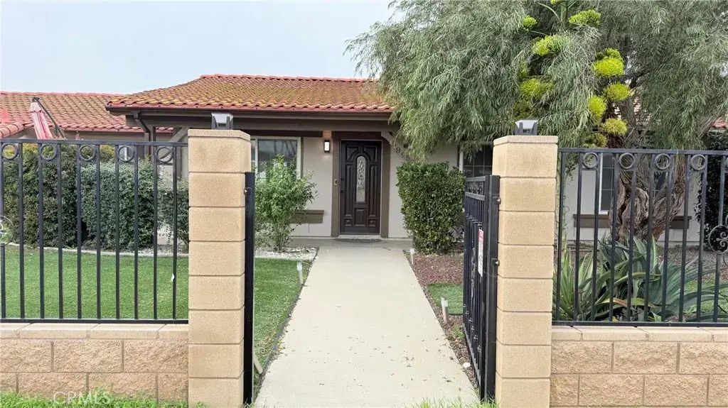 5895 Snowgrass, Jurupa Valley