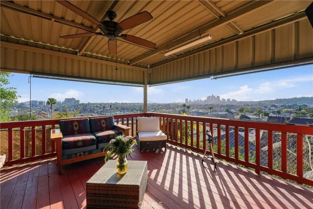 3216 Altura, Los Angeles