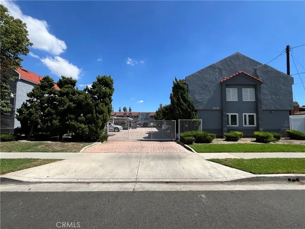 14030 Mcclure Avenue 105, Paramount