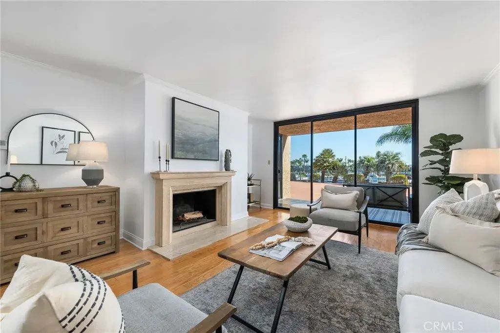201 Bay Shore Avenue 104, Long Beach