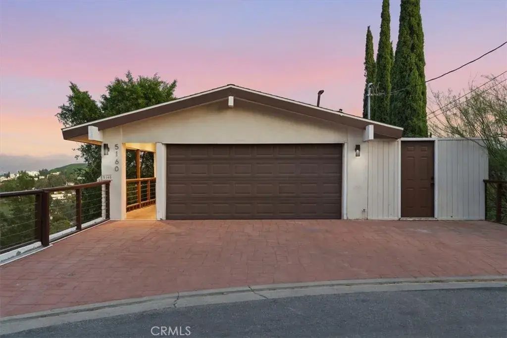 5160 Medina Road, Woodland Hills