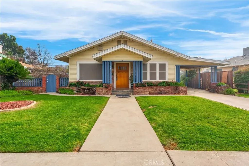 1912 N Vagedes, Fresno