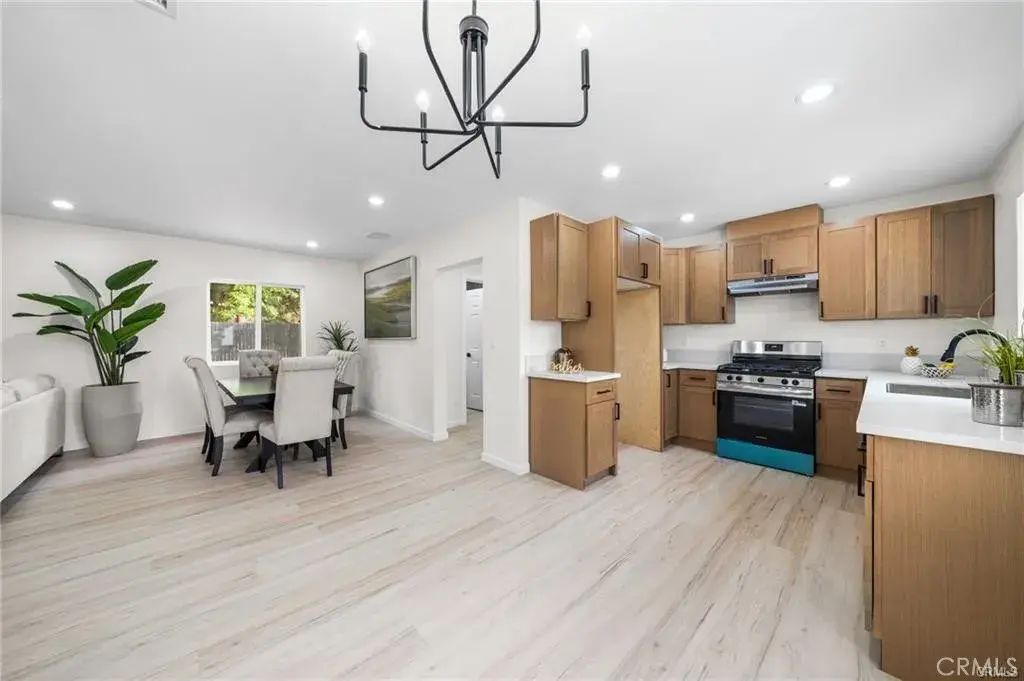 3867 Roblynn Street, Riverside