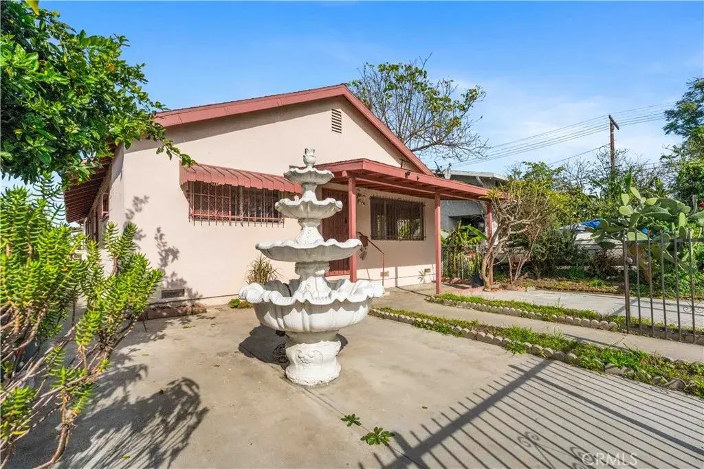 1021 W 53rd St, Los Angeles