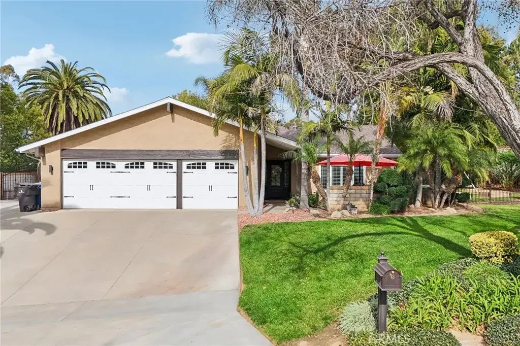 1241 Tiger Tail Drive, Riverside