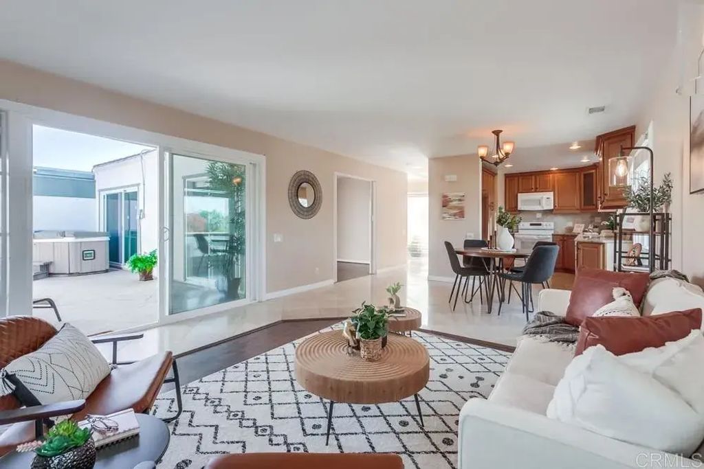 3621 Vista Campana S 92, Oceanside