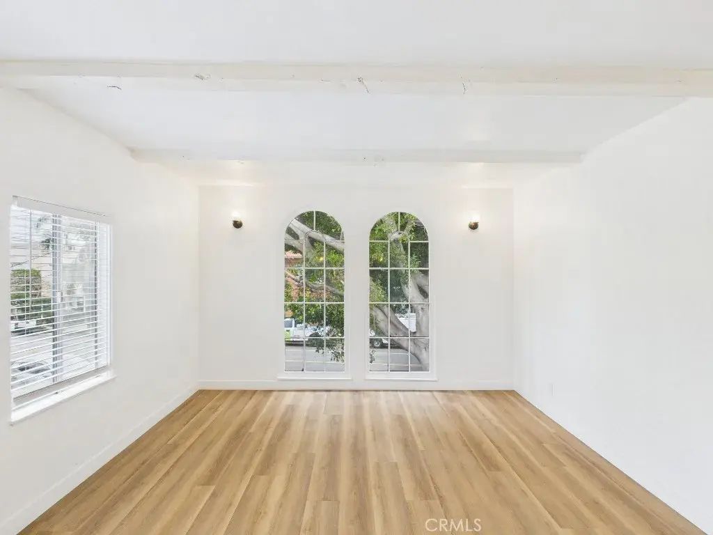 1533 E 3rd Street 1535, Long Beach