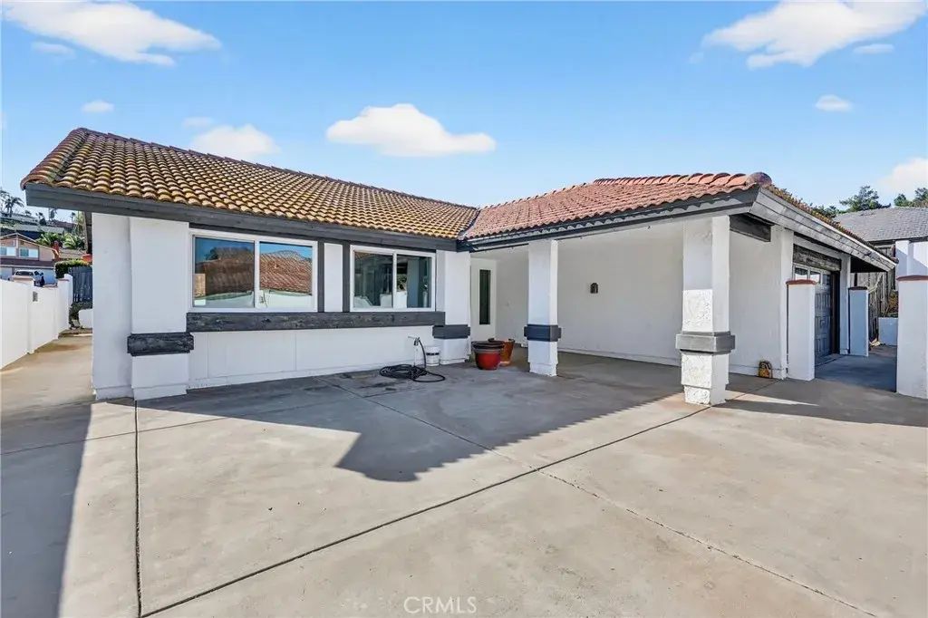 6568 Avenida Mariposa, Jurupa Valley