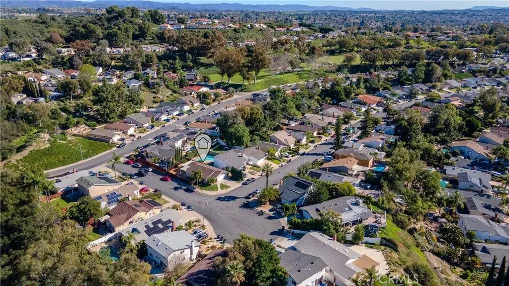 22682 Via Octavo, Mission Viejo