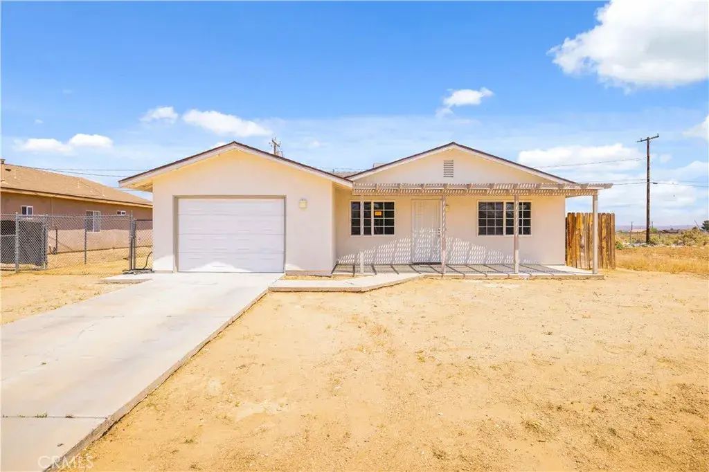 8137 Walpole, California City