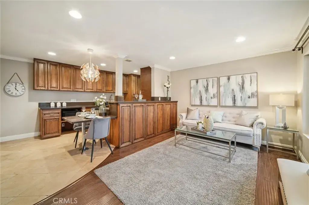 1405 E 1st Street 6, Long Beach