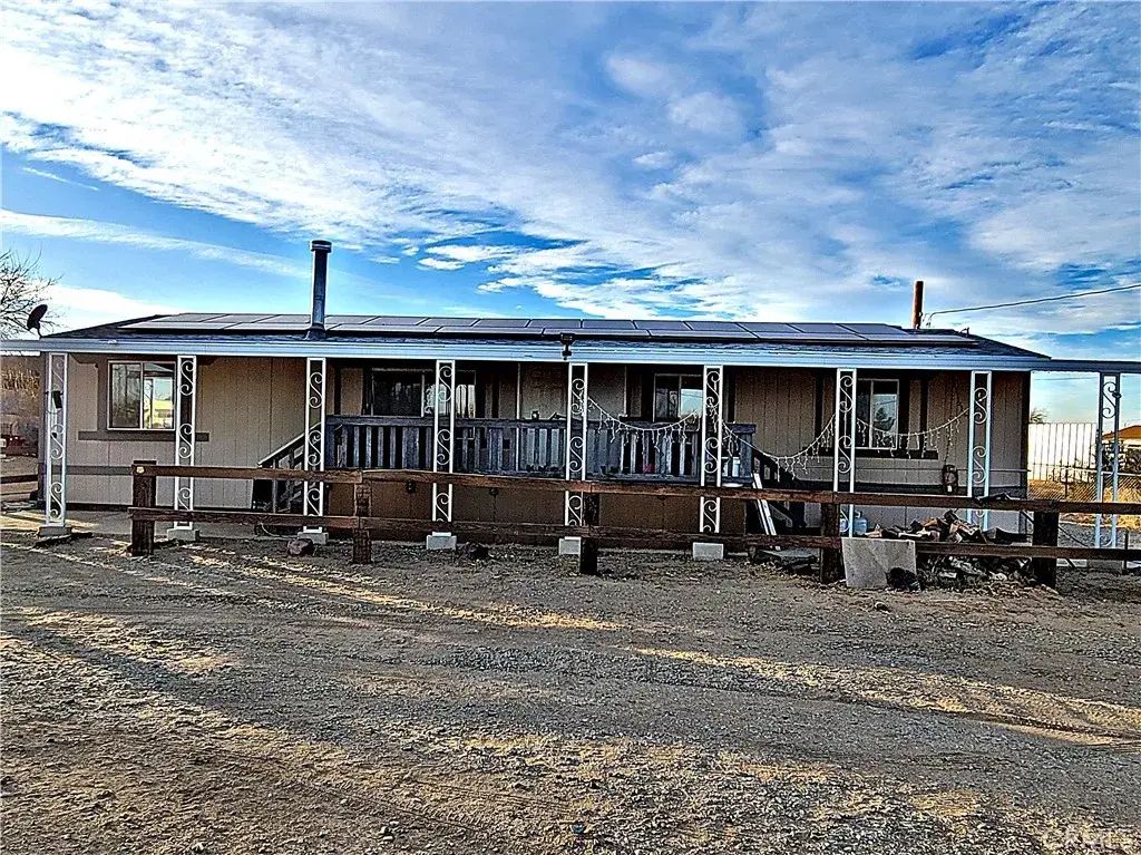 11106 Baldy Mesa Road, Victorville