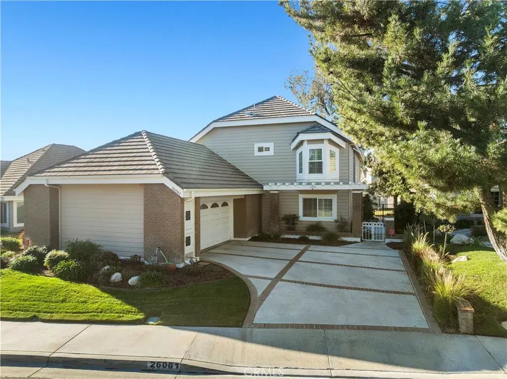26061 Charonne Court, Valencia