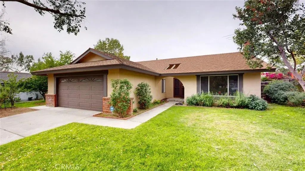 3415 Valencia Hill, Riverside