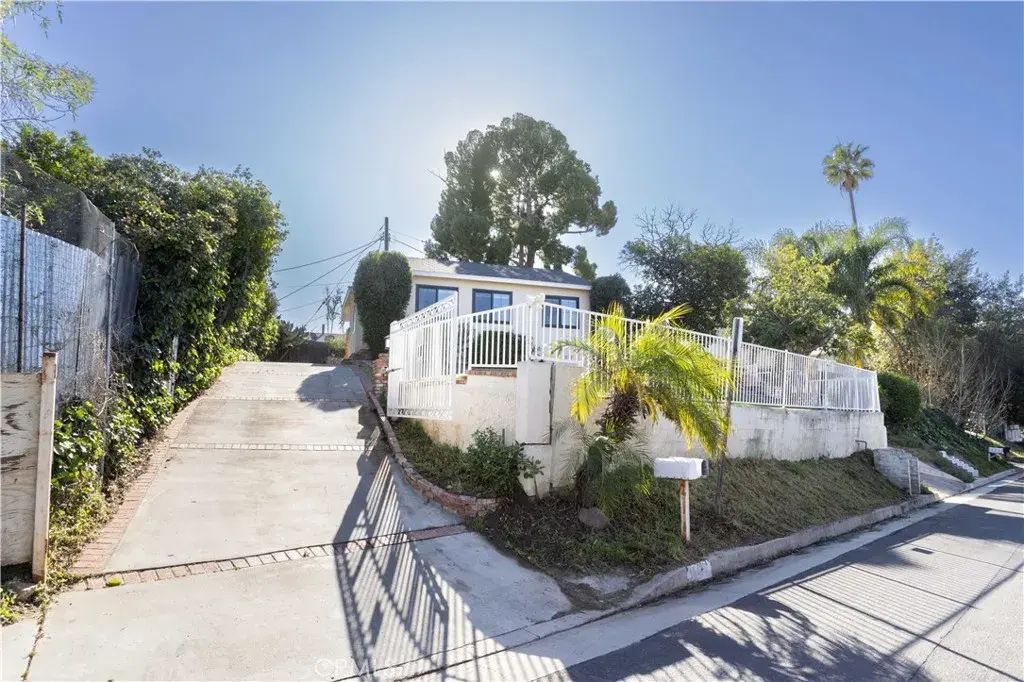 11478 Kamloops Street, Sylmar