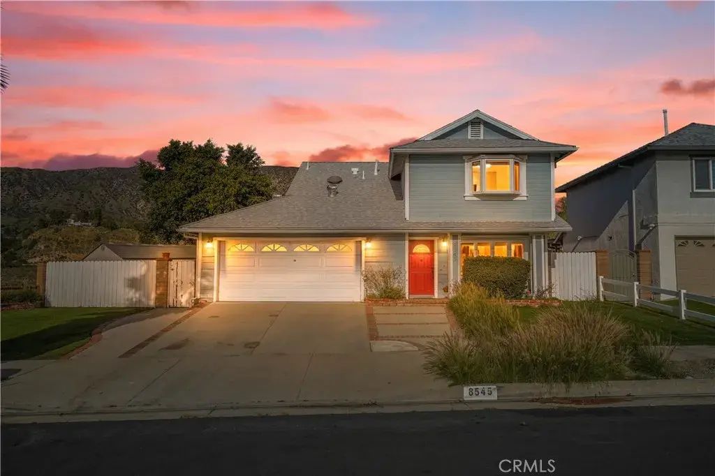 8545 Tujunga Valley, Sunland