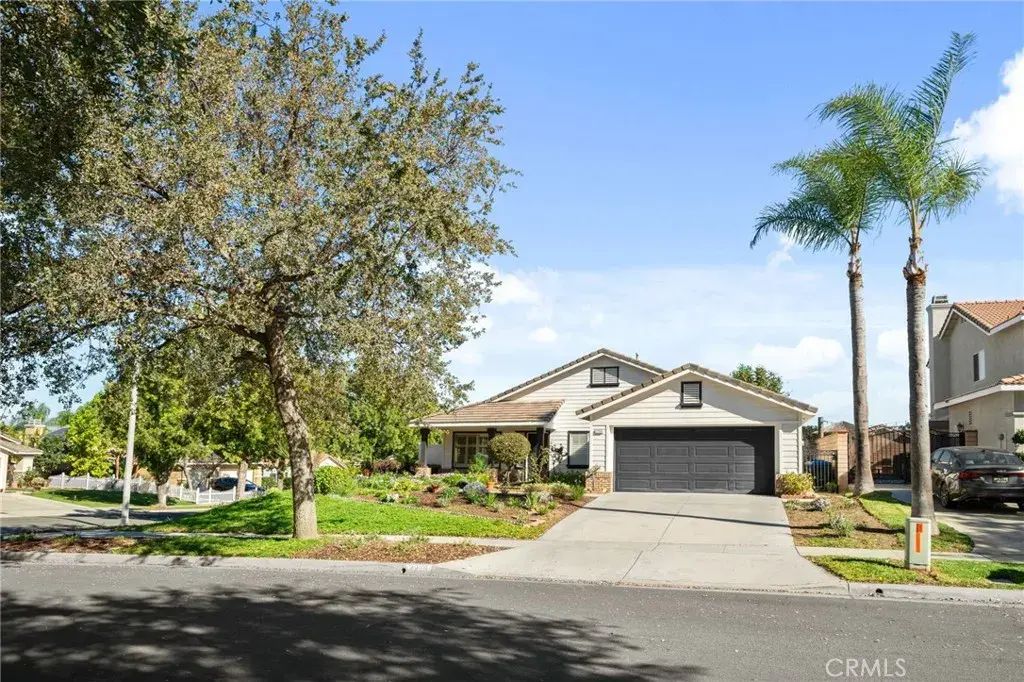 2259 Lone Tree, Corona