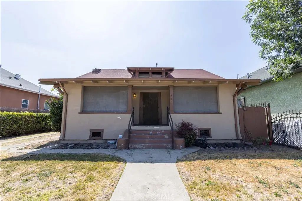 206 S Soto, Los Angeles