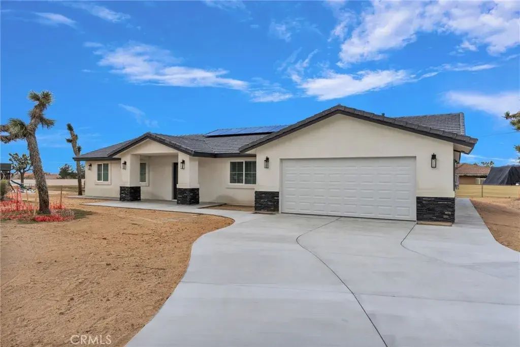 20190 Osseo Road, Apple Valley