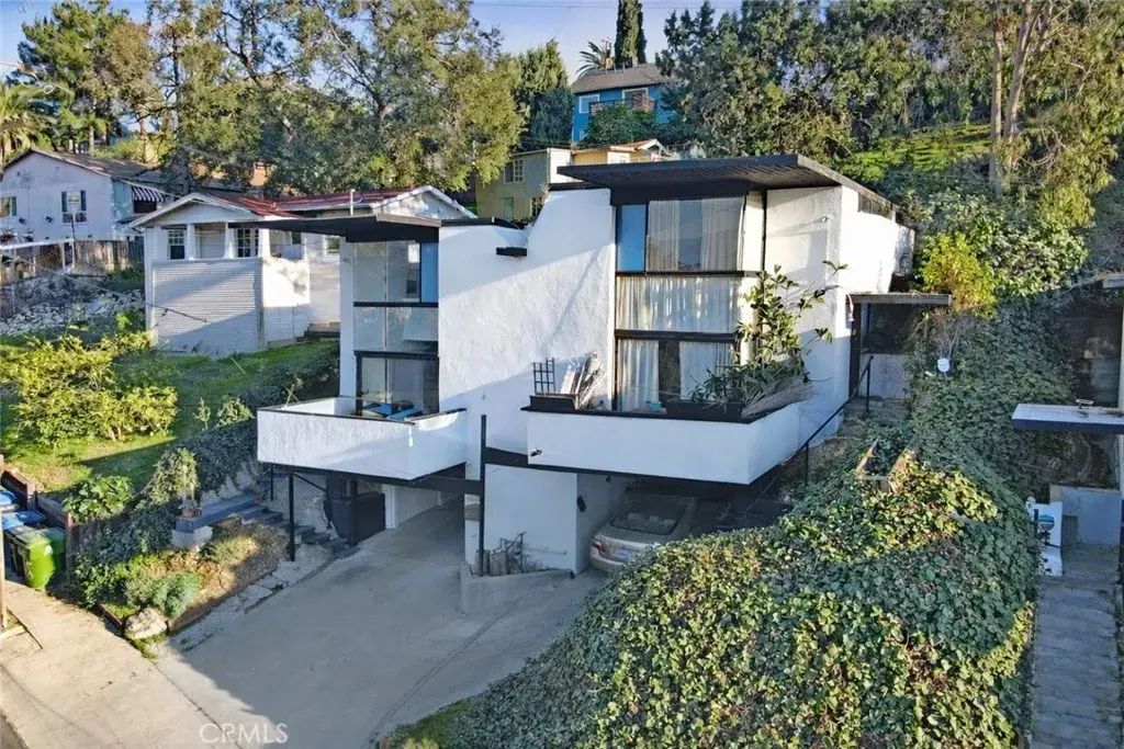 5038 Aldama, Los Angeles
