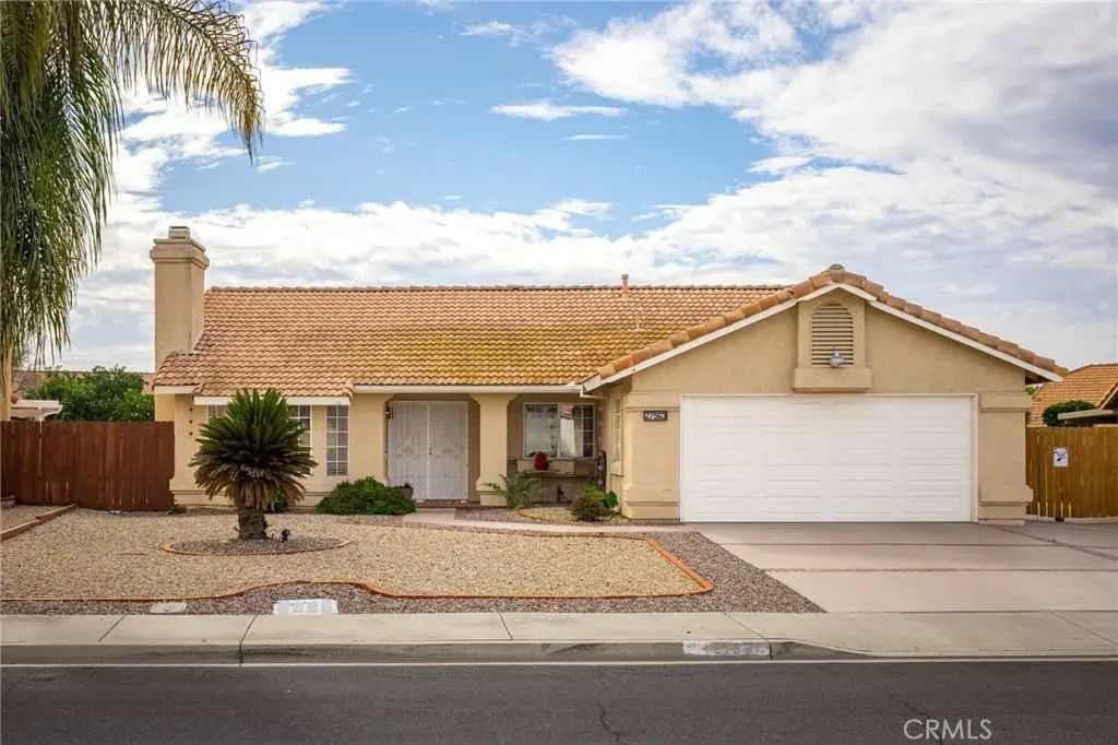 27563 Pinckney, Menifee