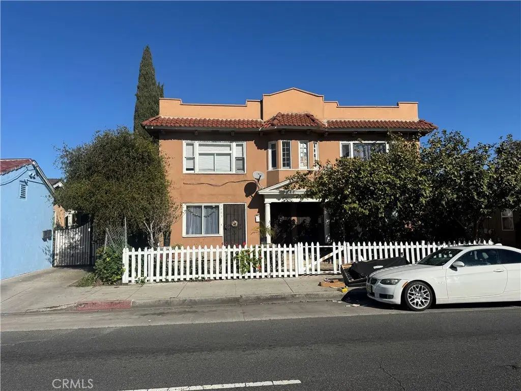1443 E 7th, Long Beach