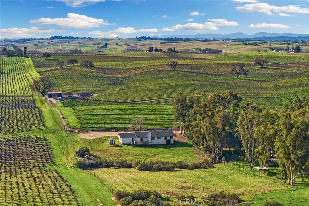 6980 Cabernet Place, Paso Robles
