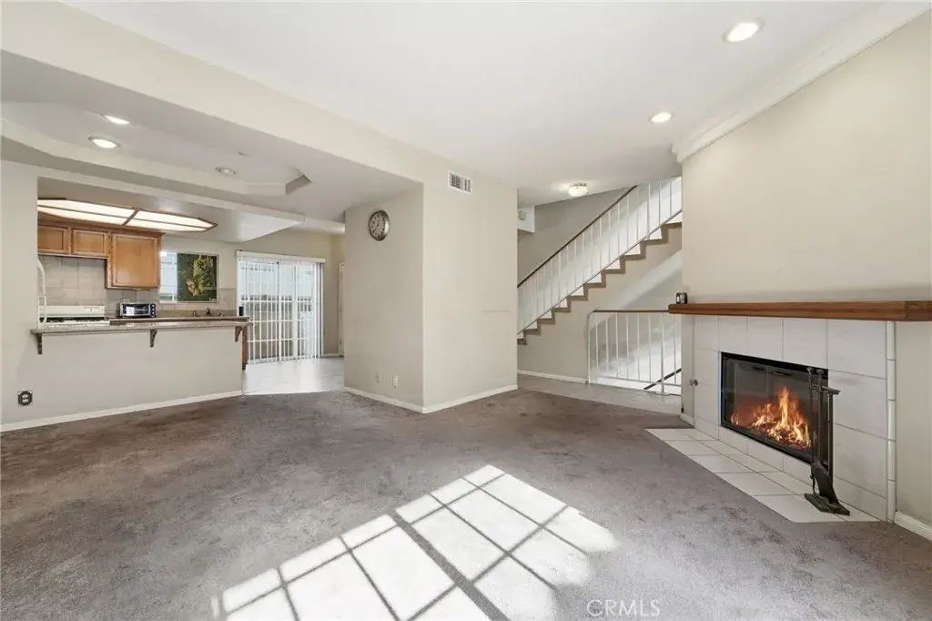 16008 La Salle Avenue 11, Gardena