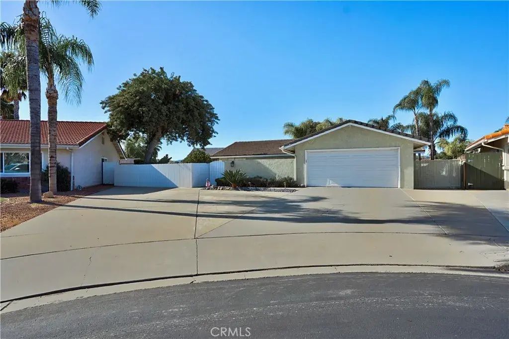 22568 Castle Crag Drive, Canyon Lake