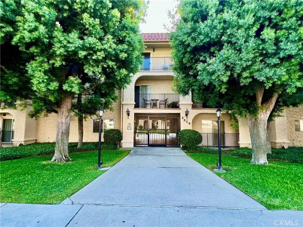 3010 Montrose 33, La Crescenta