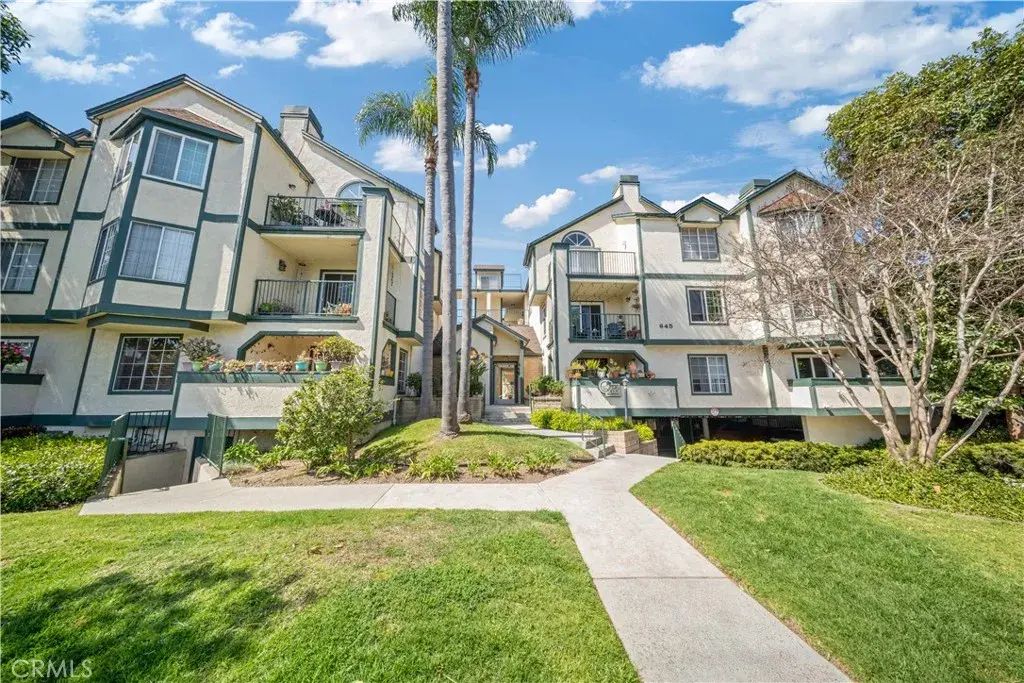 645 Ohio Avenue 205, Long Beach