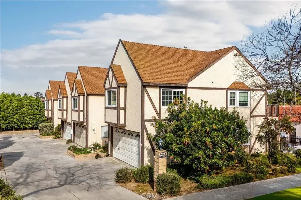 4425 E 5th A, Long Beach
