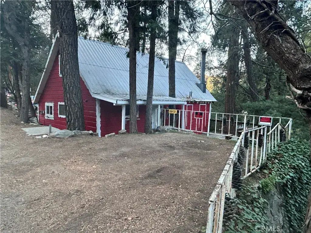 23412 Knapps Cutoff, Crestline