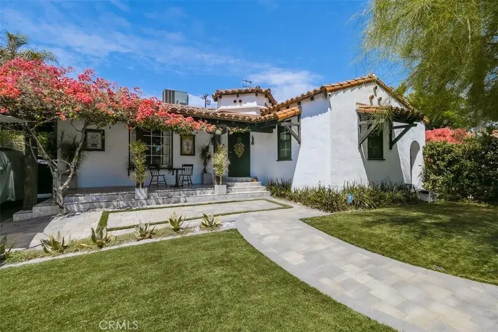 4245 Riverton Avenue, Studio City