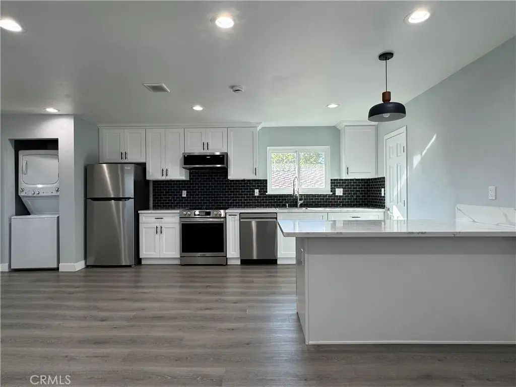 1533 W Laster B, Anaheim