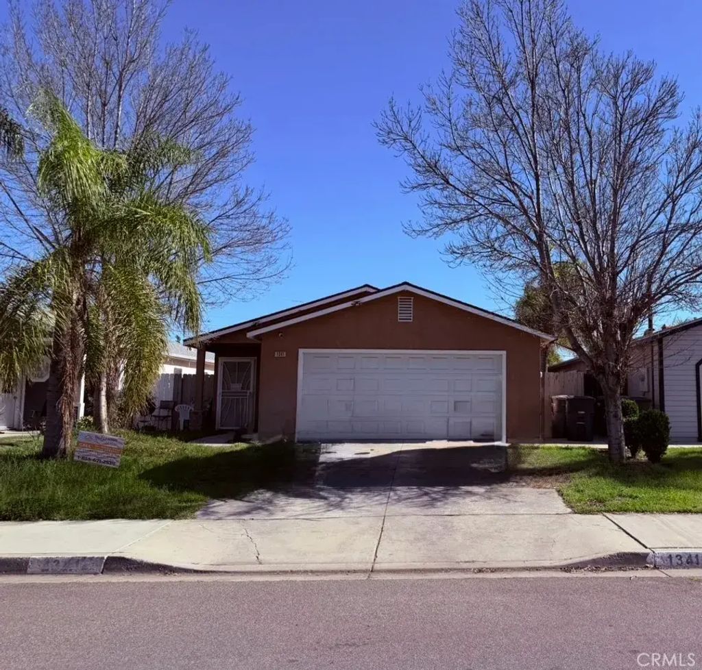 1341 Palisades Street, Perris
