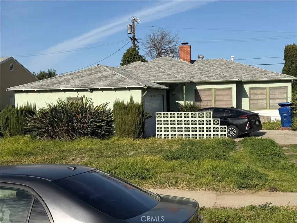 5639 Coliseum Street, Los Angeles