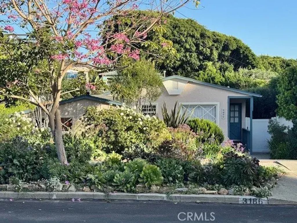 3186 S Leland, San Pedro