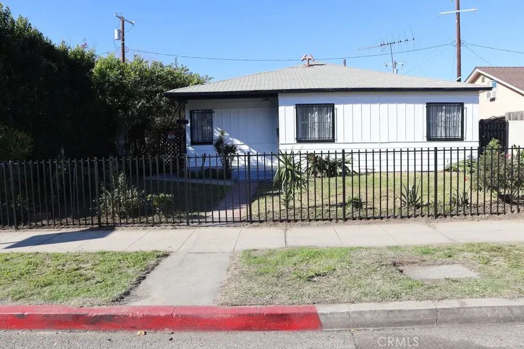 5909 Vineland Avenue, North Hollywood
