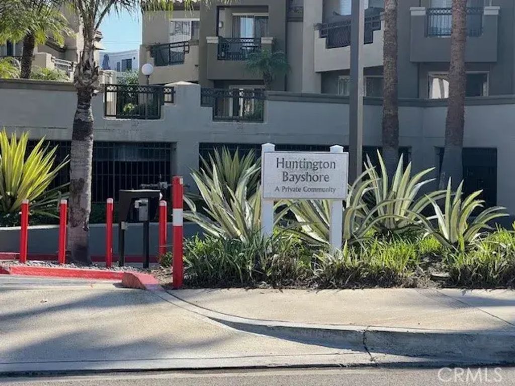 320 Lake, Huntington Beach