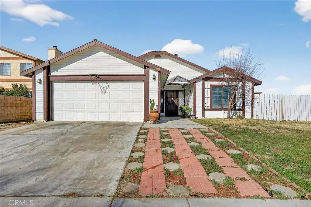 2559 E Avenue J2, Lancaster