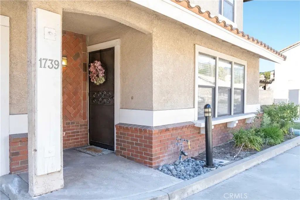 1739 Compromise Line Road, Glendora