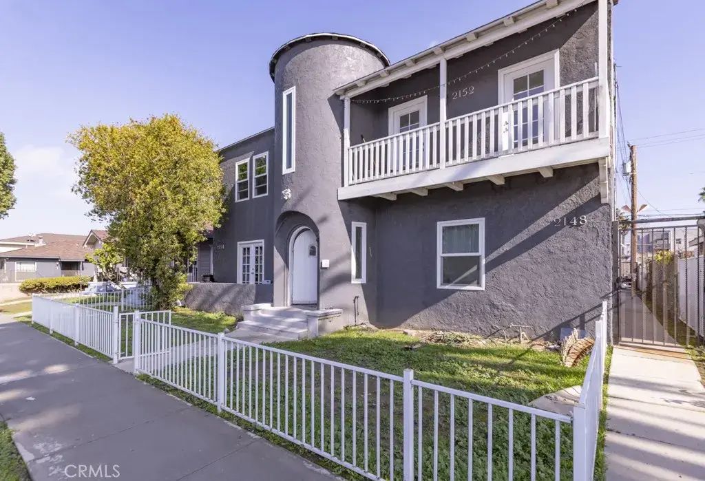 2152 Locust Avenue, Long Beach