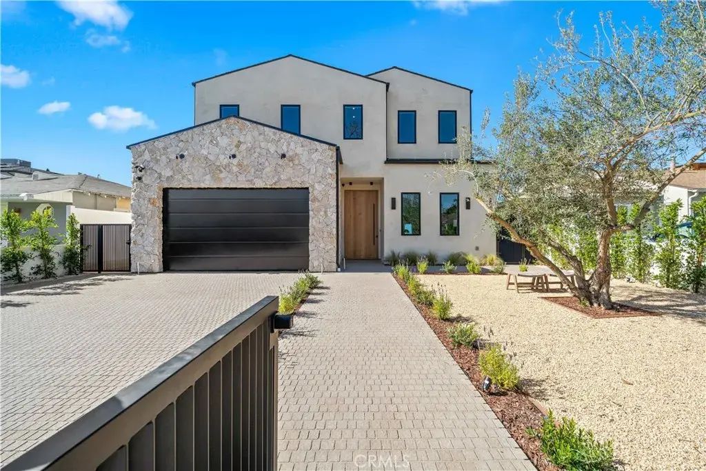 4941 Nagle Avenue, Sherman Oaks