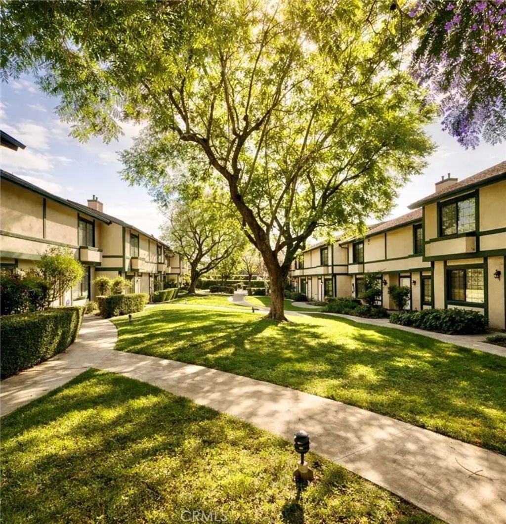 15230 Roxford Street 38, Sylmar