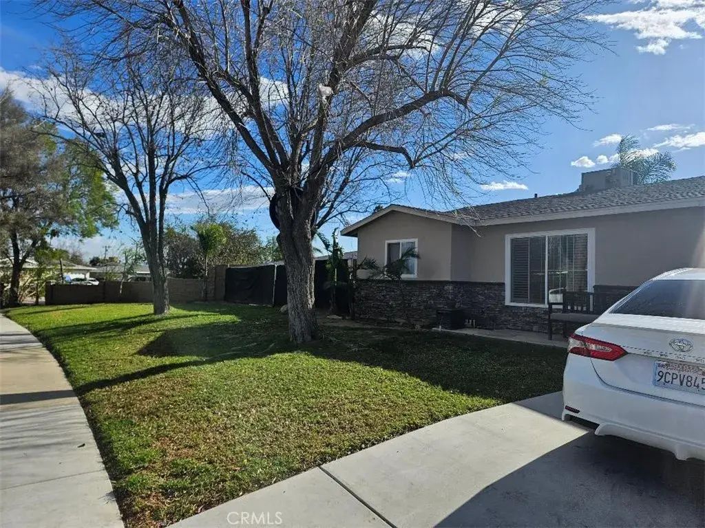 19263 Easton, Rialto